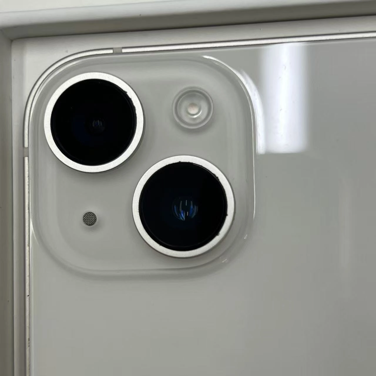 iPhone14 128GB スターライト MPUQ3J/A AU版SIMフリー 美品