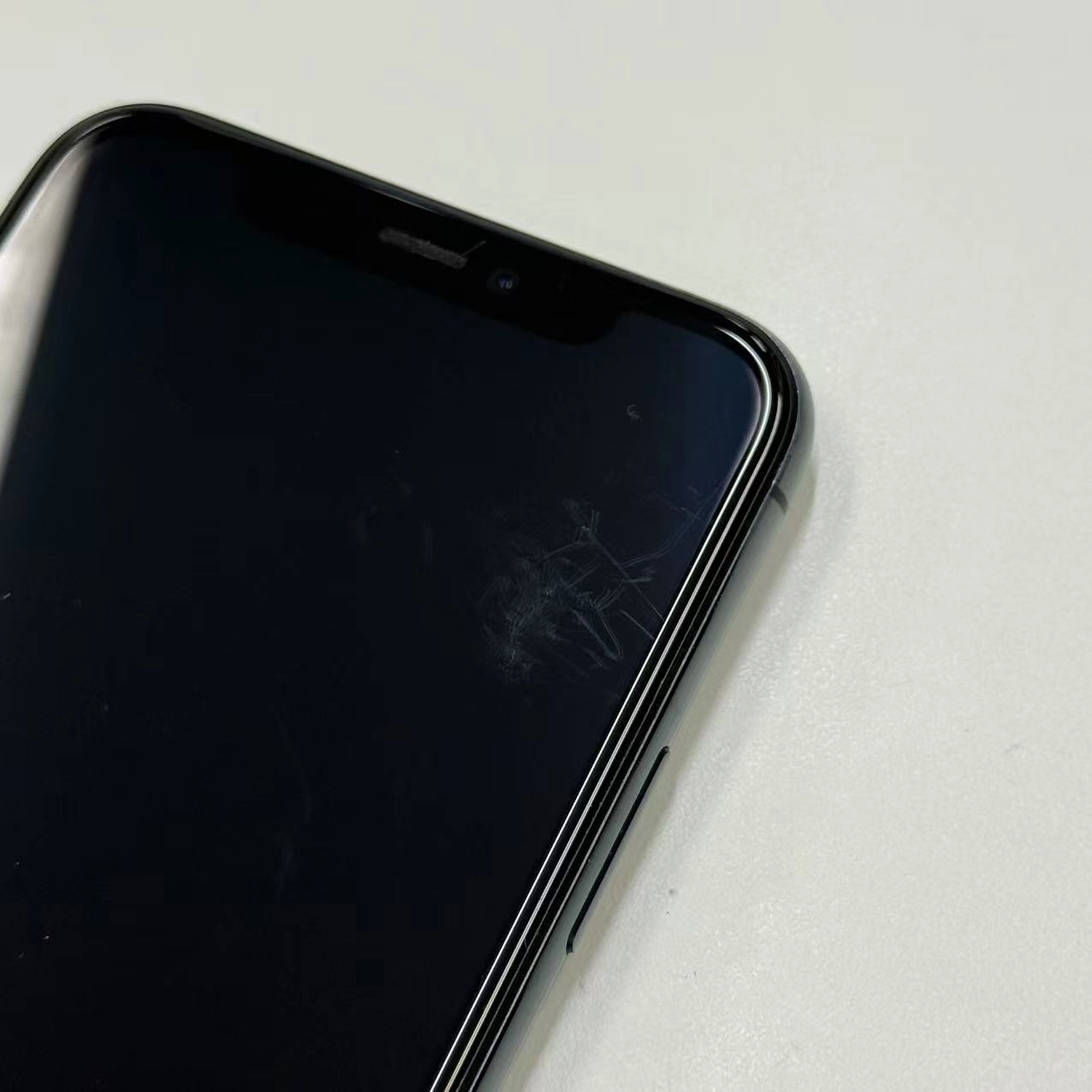 iPhone11 Pro 256GB ミッドナイトグリーン MWCC2J/A SoftBank版SIMフリー ジャンク品