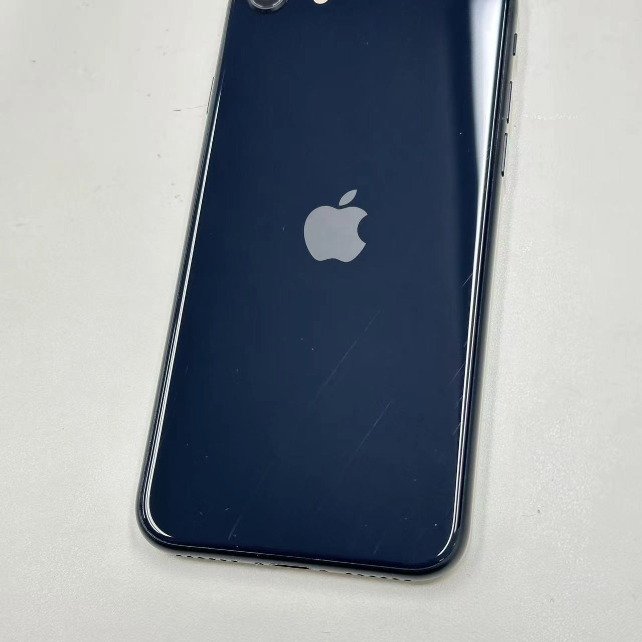 iPhoneSE 第3世代 64GB ミッドナイト MMYC3J/A SoftBank版SIMフリー 美品