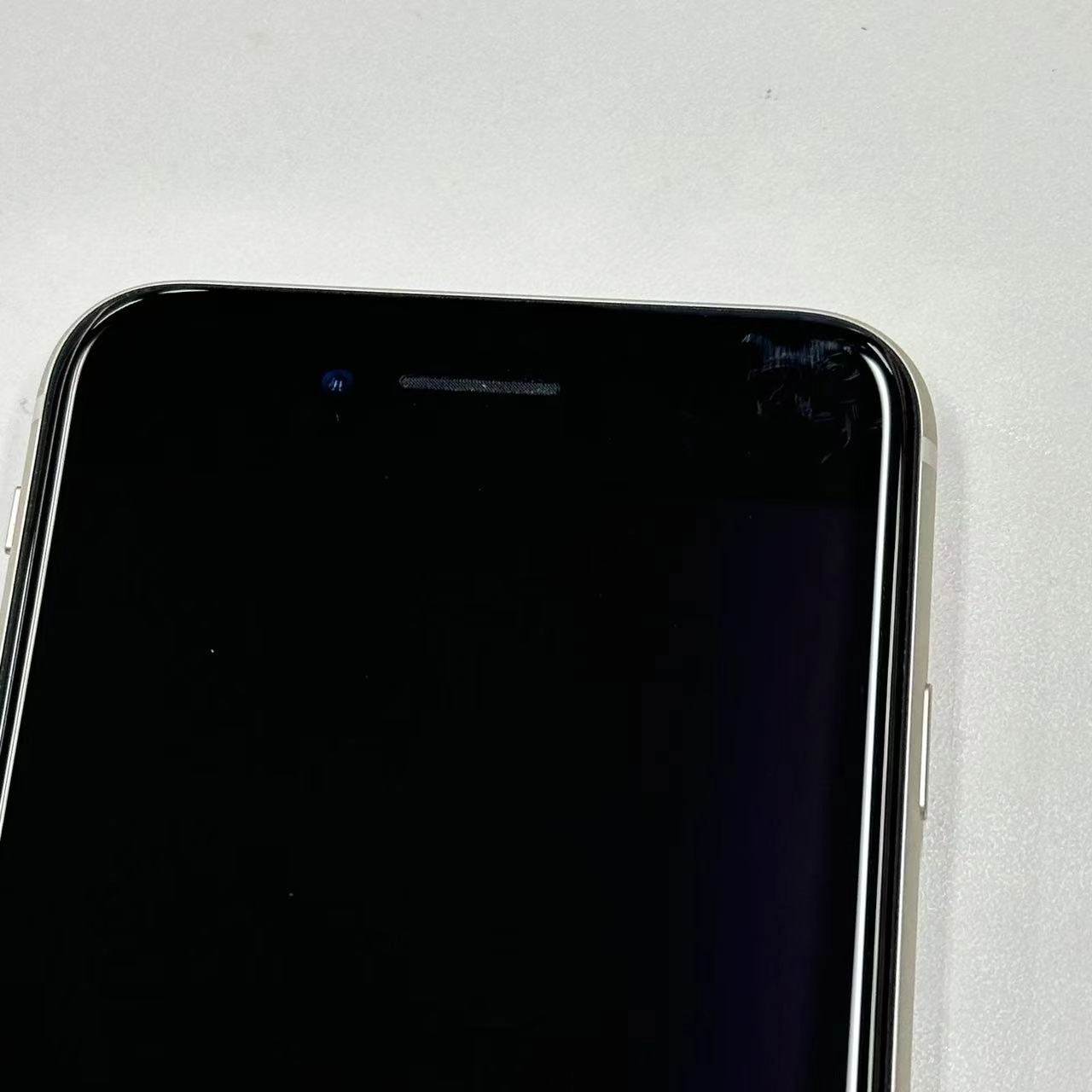 iPhoneSE 第3世代 64GB MMYD3J/A SoftBank版SIMフリー