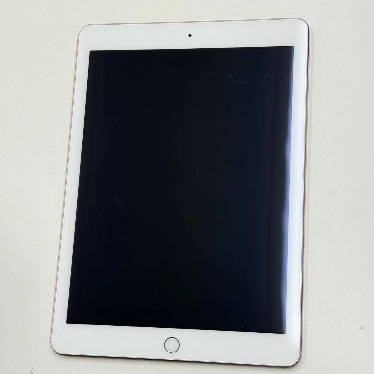 iPad Pro 9.7インチ 128GB ローズゴールド MLYL2J/A AU版SIMフリー 訳あり品 au